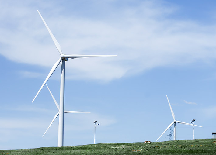 Pemegun Motor Dan Teras Pemutar Penjana Kuasa Angin