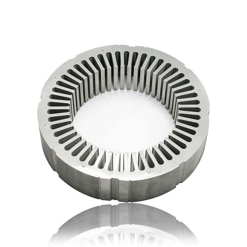 Bagaimanakah geometri gigi dan slot dalam Pemegun Motor Penjana dan Teras Pemutar mempengaruhi pengagihan fluks magnet dan keluaran tork?